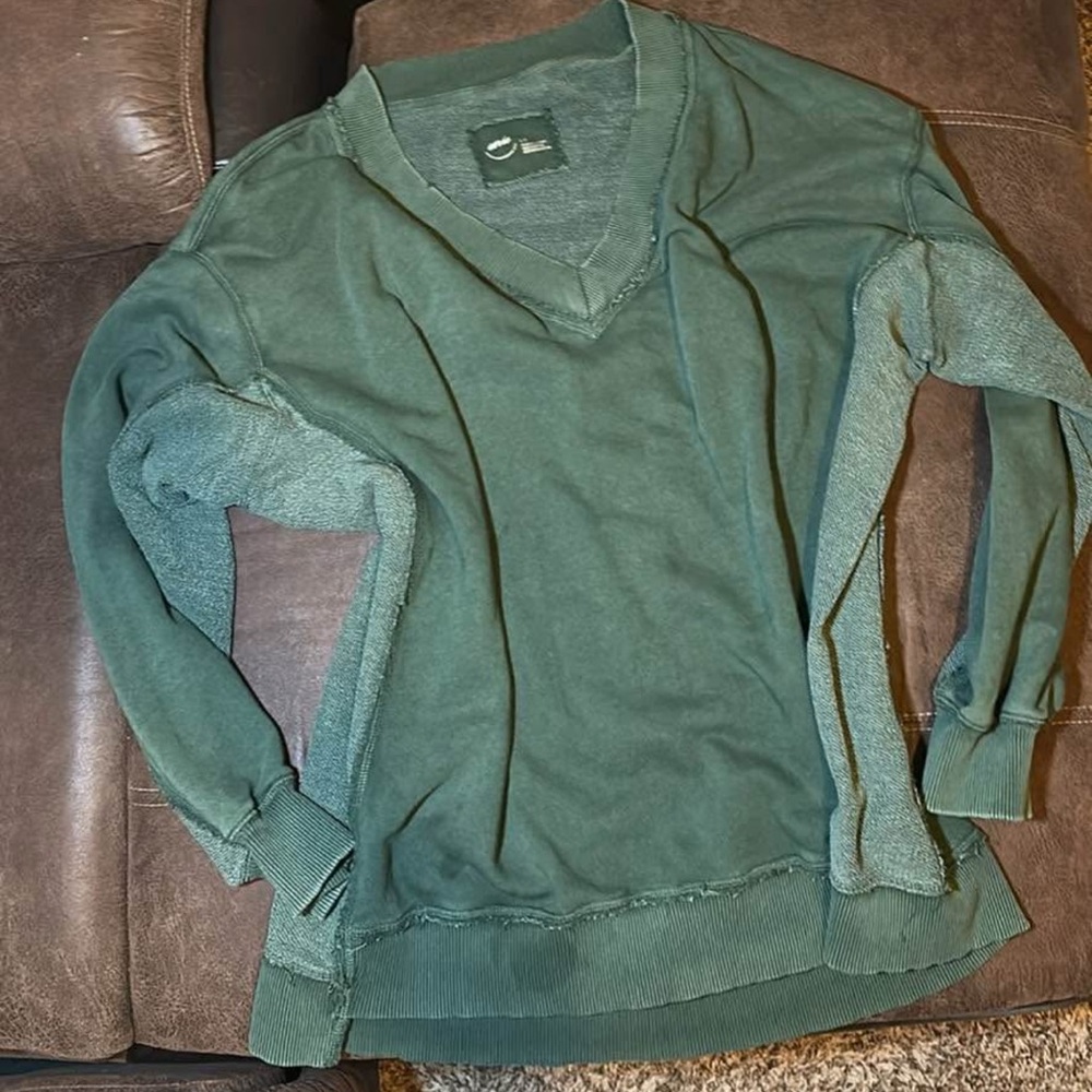 AERIE oversized vneck sweatshirt
